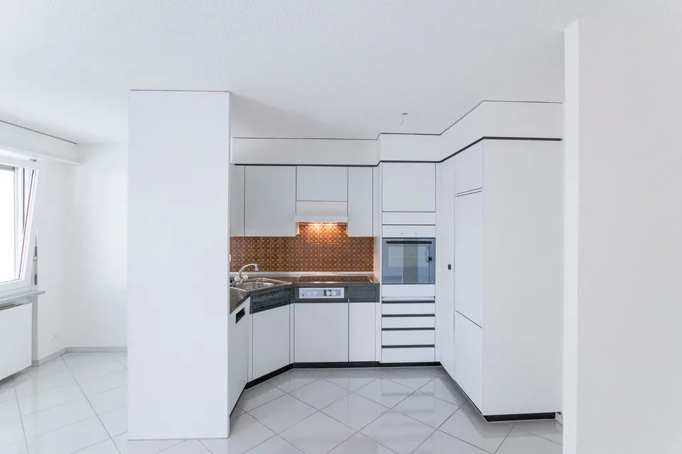 3.5-room apartment with balcony and garage in Dielsdorf