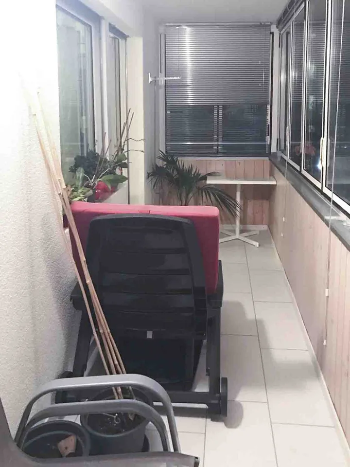 3.5-room apartment with balcony and garage in Dielsdorf