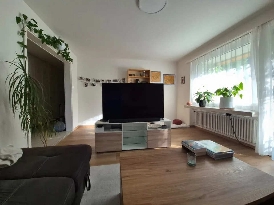 Zweieinhalb-Zimmer-Wohnung mit Balkon in Adliswil