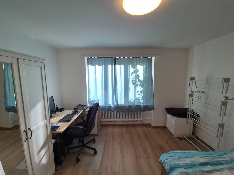 Zweieinhalb-Zimmer-Wohnung mit Balkon in Adliswil