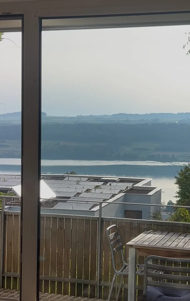 Haus mit Seeblick in Gemeinschaftshaus