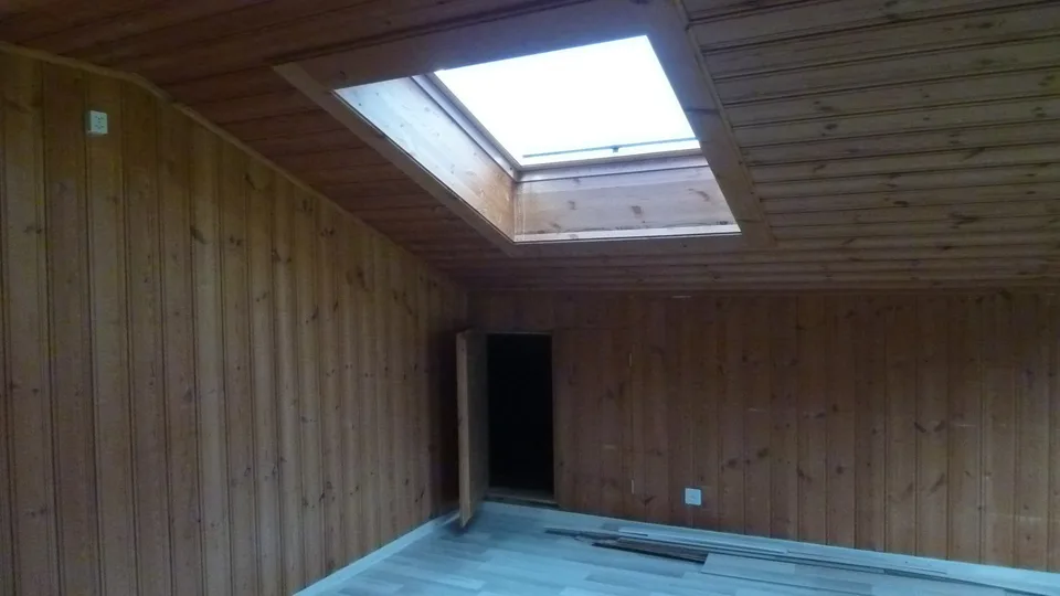 Grosses Haus mit drei Wohnungen zu vermieten an sehr ruhiger Lage