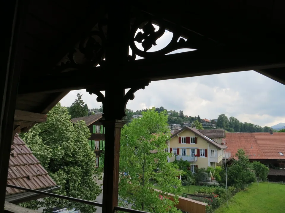 Grosszügige Wohnung im Dorfkern mit zwei Balkonen