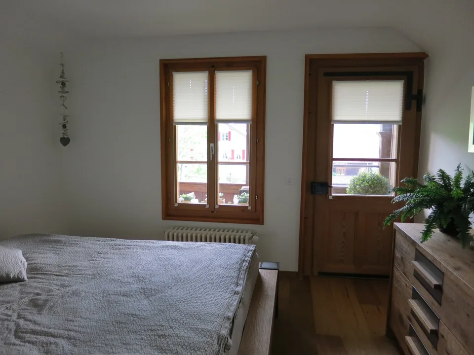 Grosszügige Wohnung im Dorfkern mit zwei Balkonen
