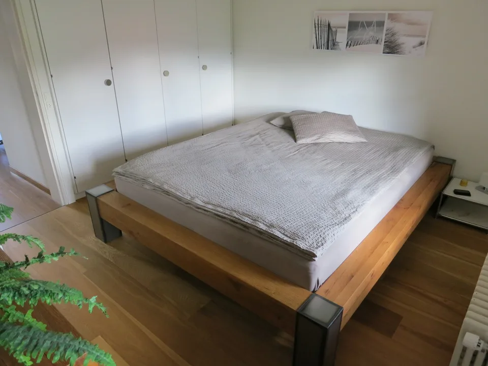 Grosszügige Wohnung im Dorfkern mit zwei Balkonen