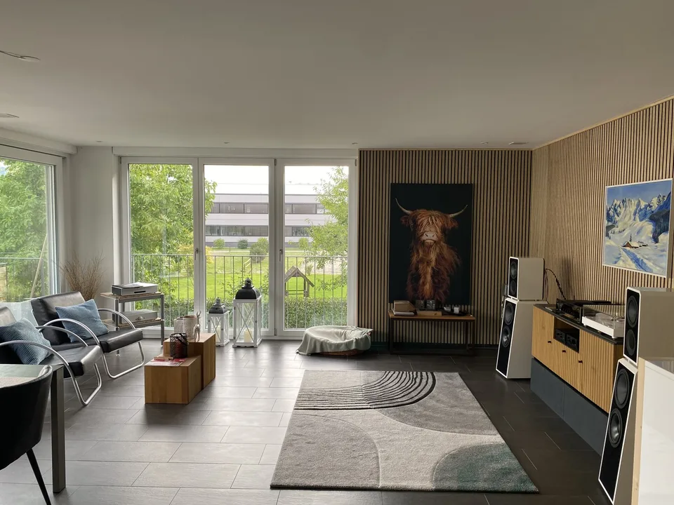 Moderne 3.5-Zimmer-Wohnung mit Balkon und schöner Seesicht in Steinach