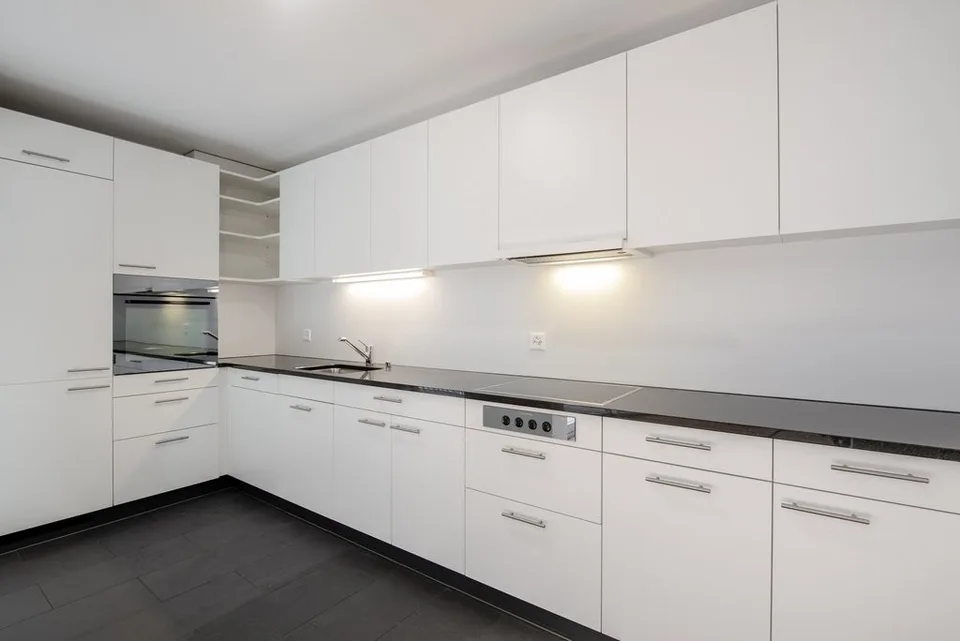 Gemütliche 3.5-Zimmer-Wohnung mit Balkon in Bern Brünnen – Foto 2 von 11
