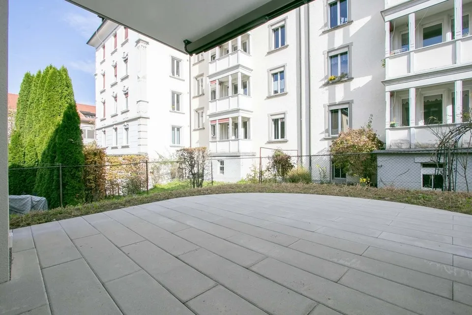 Wohnen im Neubau: 2.5 Zimmer-Wohnung im Erdgeschoss nahe Zentrum – Foto 5 von 8