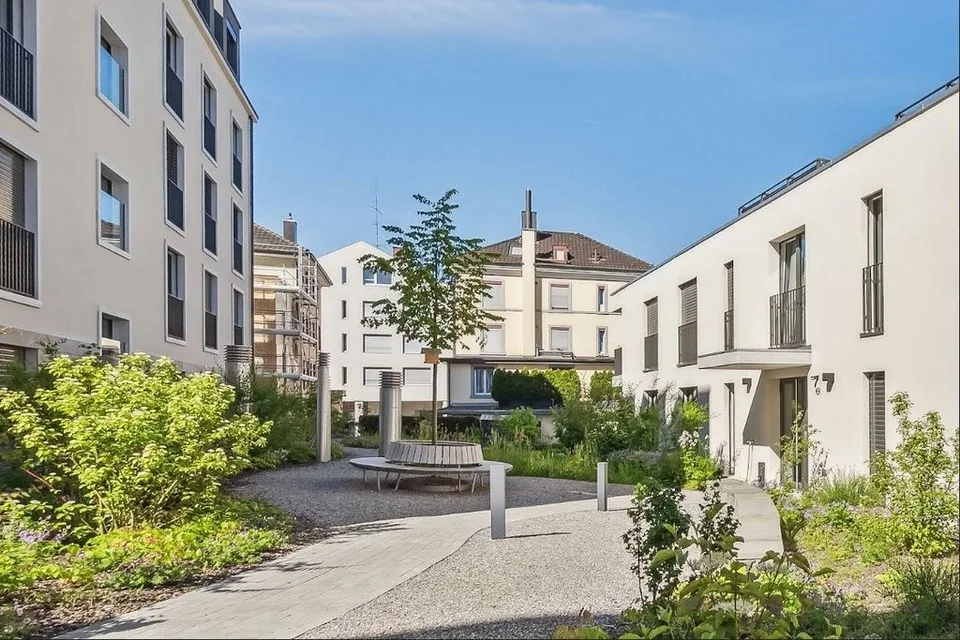 Wohnen im Neubau: 2.5 Zimmer-Wohnung im Erdgeschoss nahe Zentrum – Foto 7 von 8
