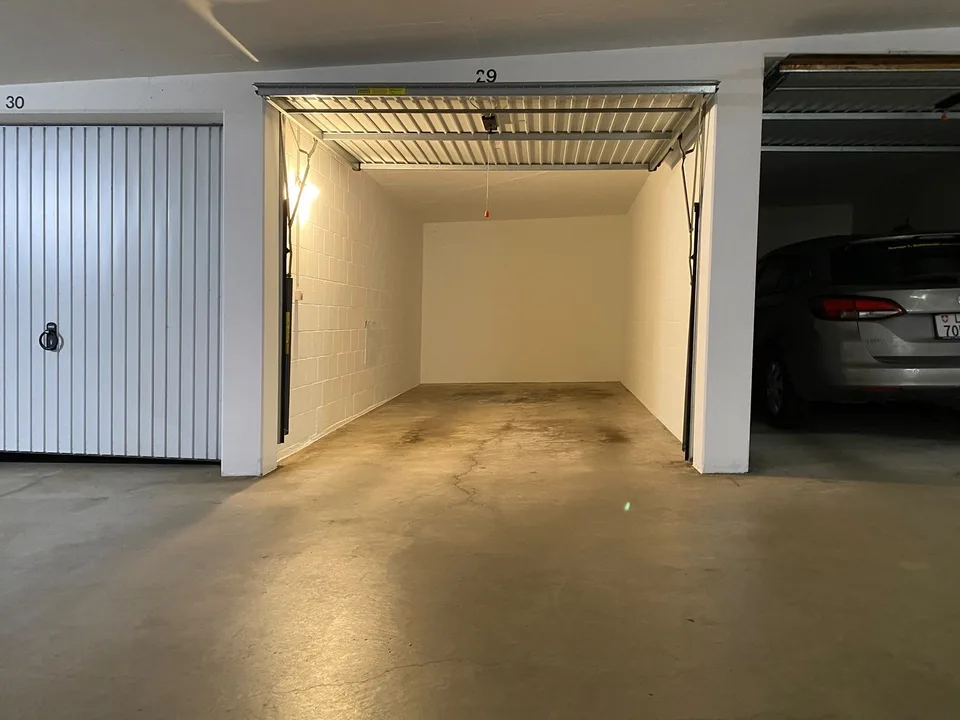 Schöne Dachwohnung zu vermieten