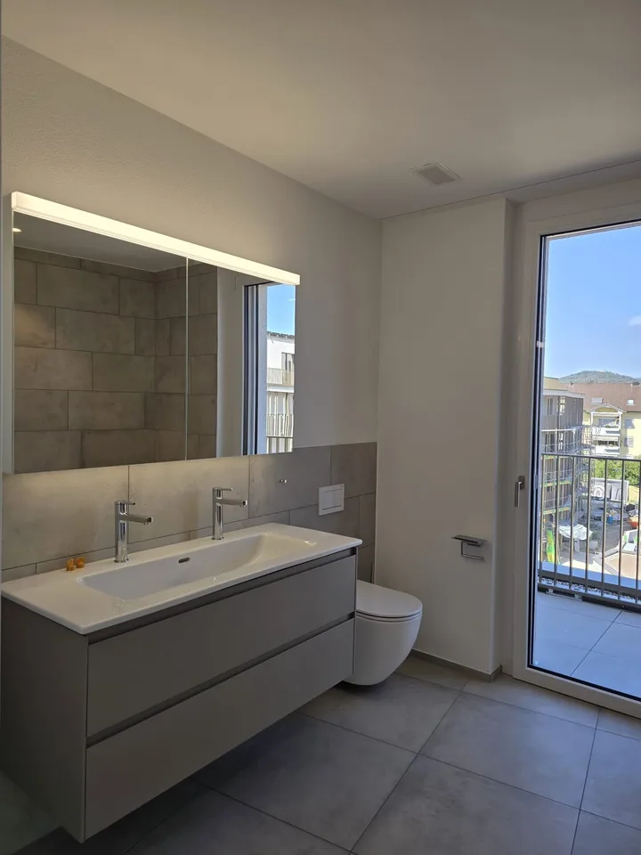 Grosszügige, moderne Neubau-Attika-Wohnung 3,5 Zimmer in Oftringen