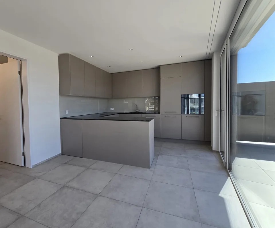 Grosszügige, moderne Neubau-Attika-Wohnung 3,5 Zimmer in Oftringen