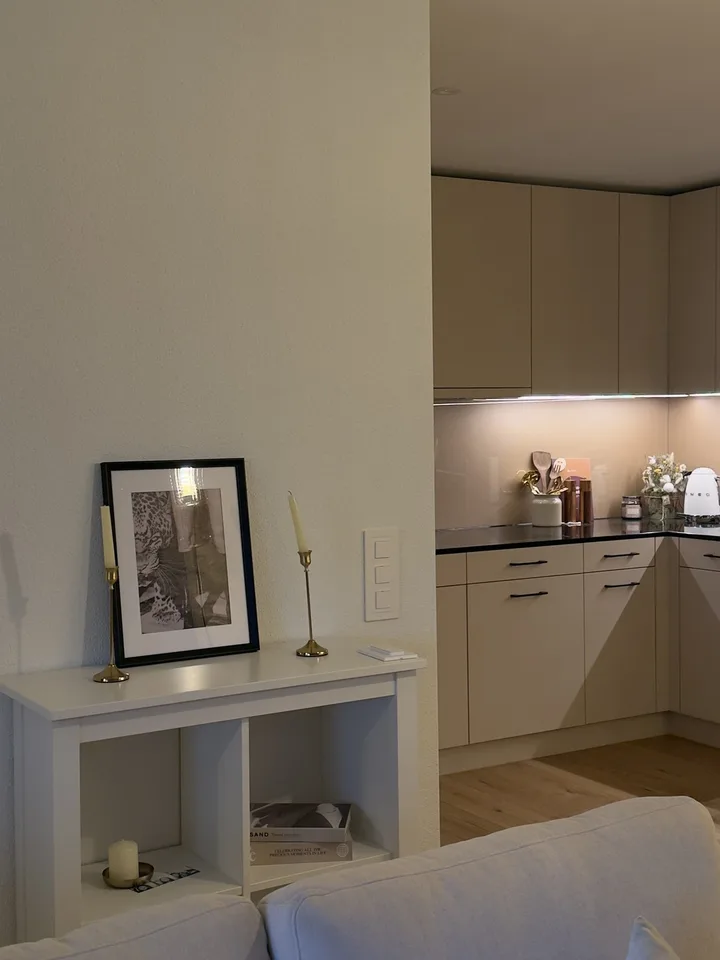 Neue und moderne, möblierte 3.5 Zi Wohnung