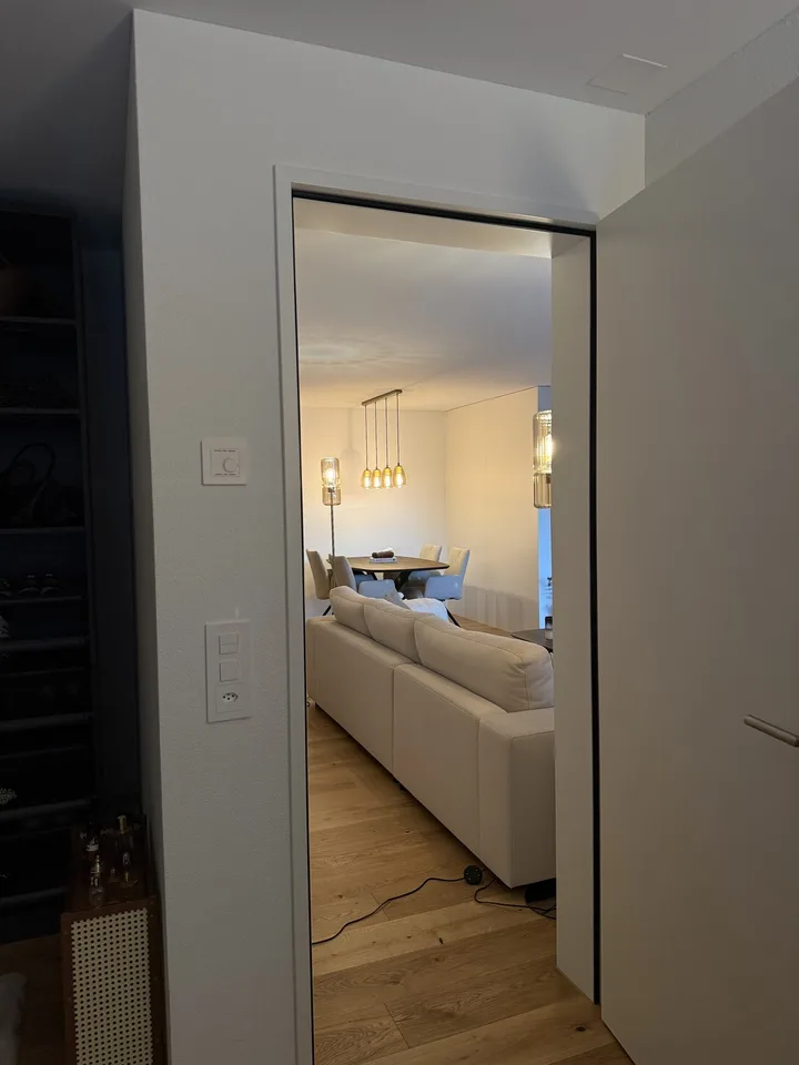 Neue und moderne, möblierte 3.5 Zi Wohnung