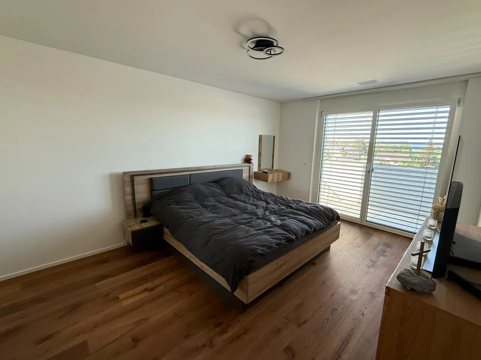 Appartement moderne 3.5 pièces avec beaucoup de lumière et un balcon spacieux