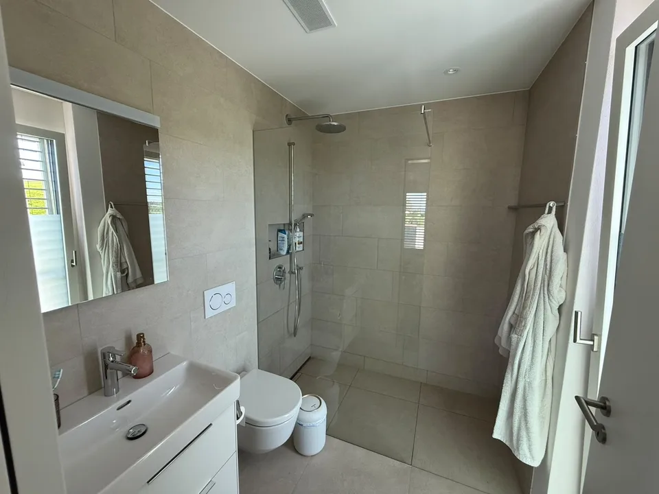 Appartement moderne 3.5 pièces avec beaucoup de lumière et un balcon spacieux