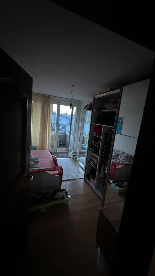 Unverbaubare Aussicht auf den Etzel & großzügiger 20 m² Wintergarten