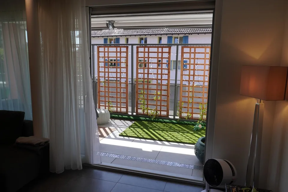 Exklusive 2.5(+) Zimmer-Eigentumswohnung mit luxuriösem Ausbau zu vermieten