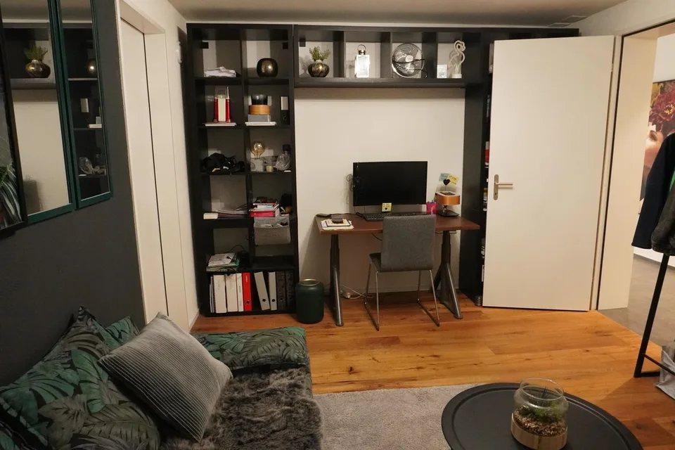 Exklusive 2.5(+) Zimmer-Eigentumswohnung mit luxuriösem Ausbau zu vermieten