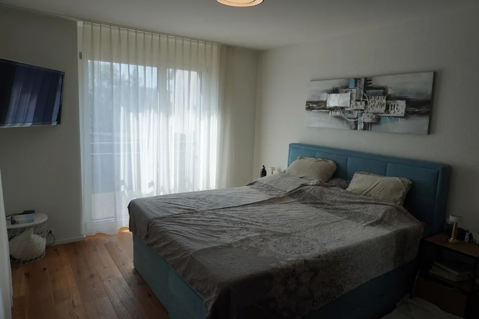 Exklusive 2.5(+) Zimmer-Eigentumswohnung mit luxuriösem Ausbau zu vermieten