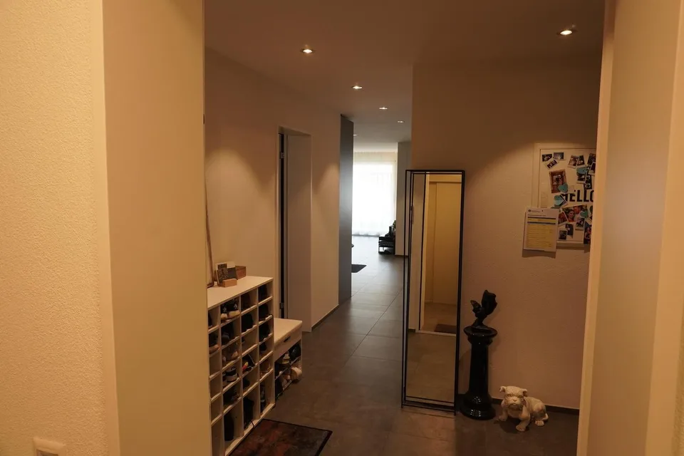 Exklusive 2.5(+) Zimmer-Eigentumswohnung mit luxuriösem Ausbau zu vermieten