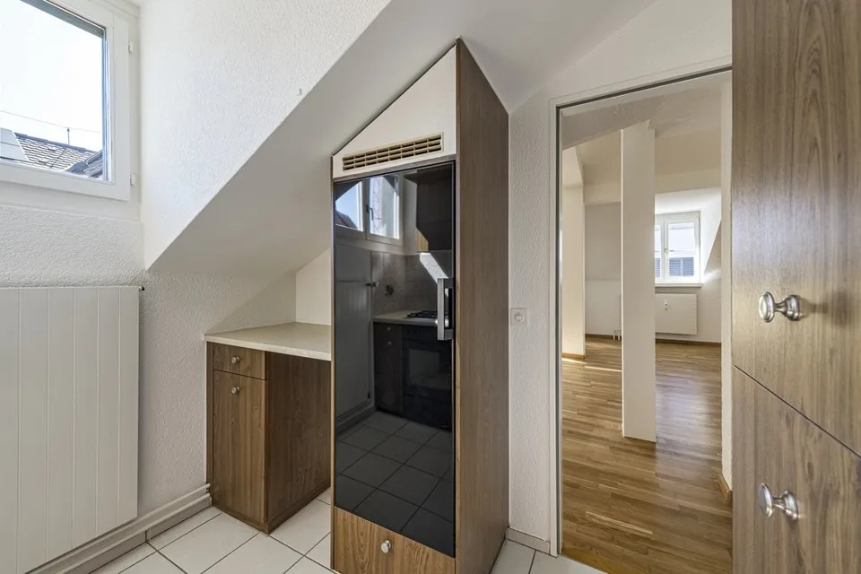 Altbauwohnung in der Nähe des Rheinufers – Foto 3 von 9