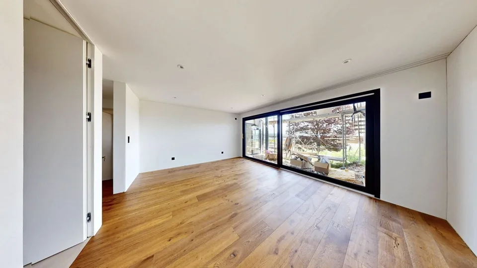EXKLUSIVE 4.5 ZIMMER WOHNUNG MIT PANORAMA AUSSICHT UND GROSSEM AUSSENBEREICH