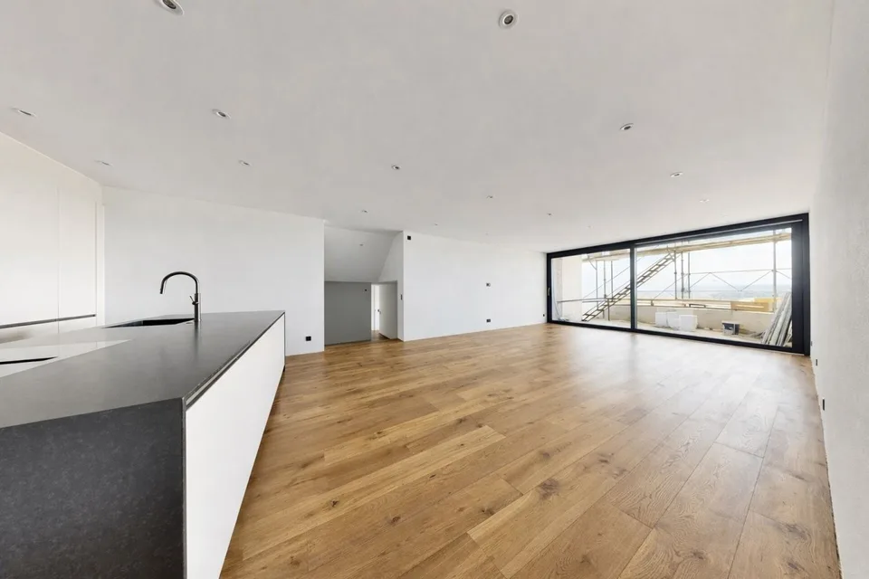 HOCHWERTIGE 5.5 ZIMMER WOHNUNG MIT PANORAMA AUSSICHT