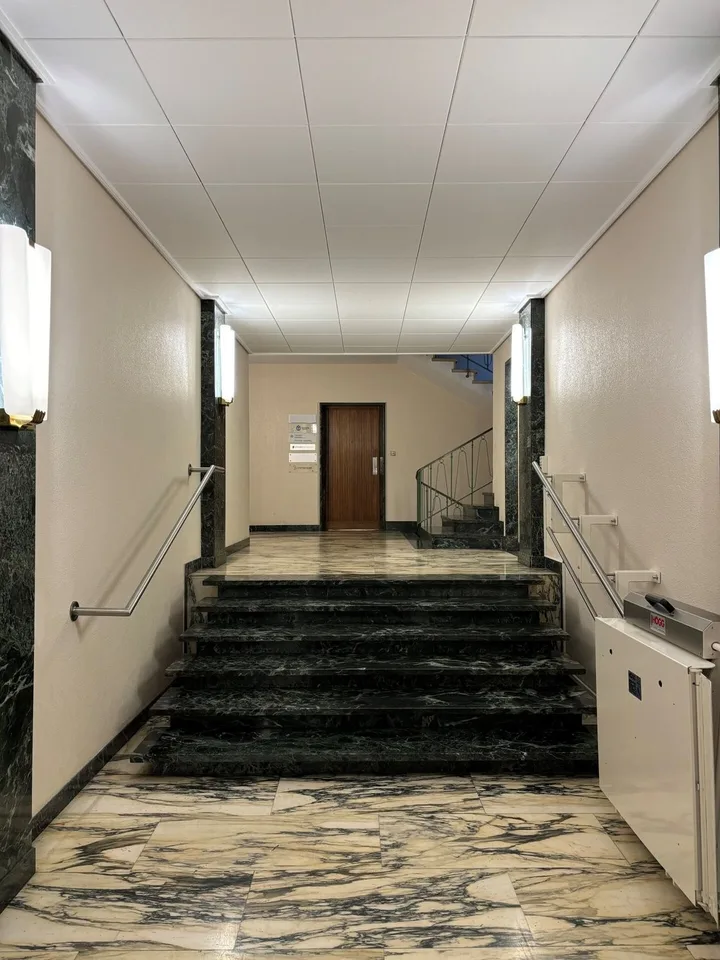 Bureau de 238 m2 à deux pas de la gare – Foto 7 von 9