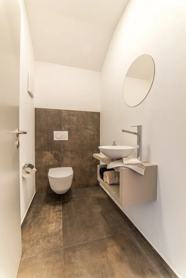 Modernes WG- Zimmer in grosszügiger Wohnung