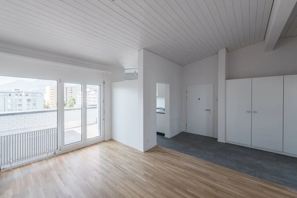 GERÄUMIGES UND HELLES 3.5-ZIMMER-WOHNUNG