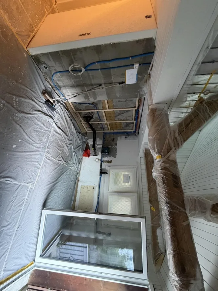 Charmante 3.5-Zimmer-Dachwohnung in Schiers, frisch restauriert