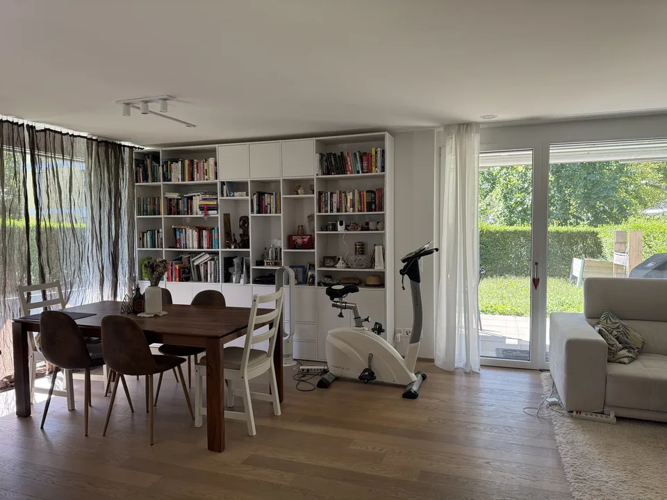 Bright & Quiet 3.5-Room Terrace Apartment in Dietlikon