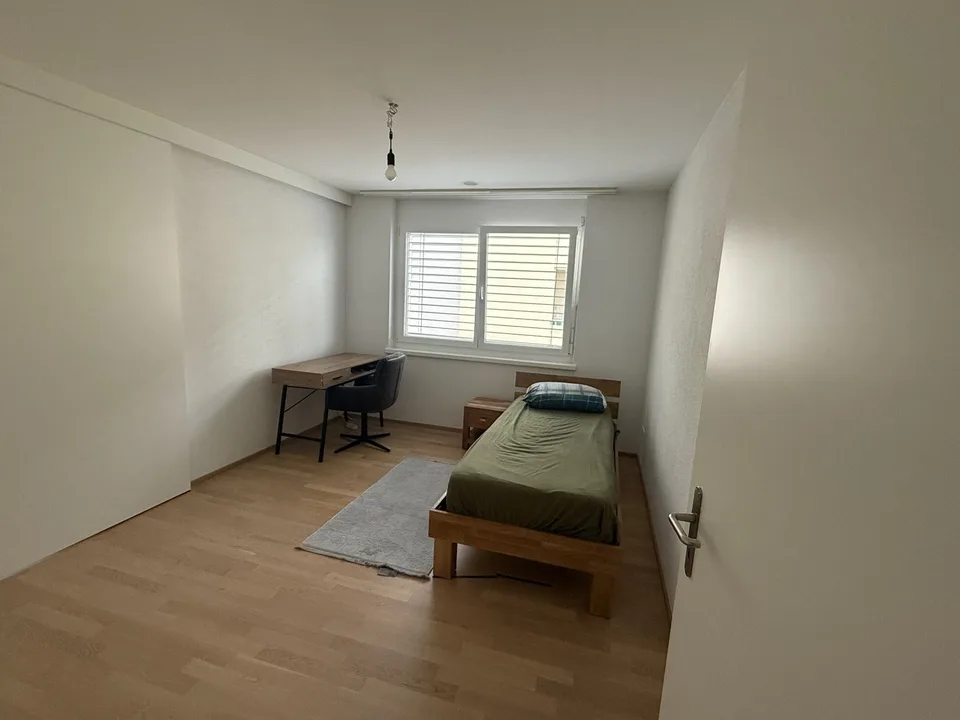 Room for rent in central location in Bülach