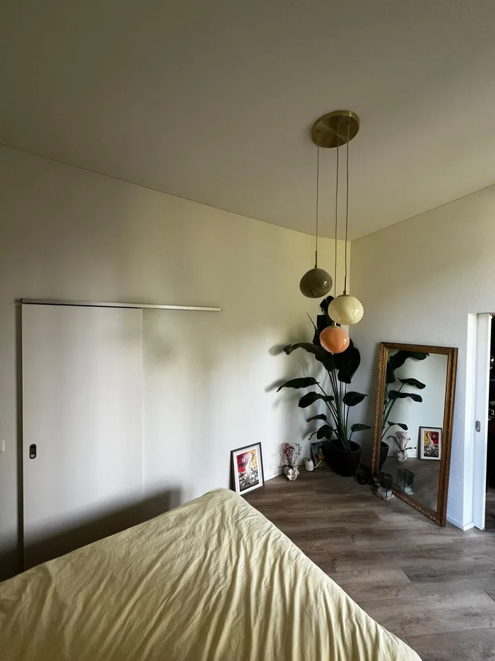2.5 Zimmer Wohnung mit toller Lage - grossen Terrasse - 3.30m hohe Decken