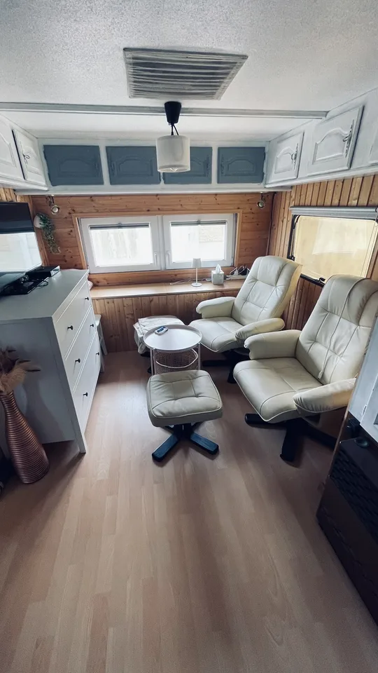 Holzrundumbau Mobilehome auf Camping Bergheim Flumserberg – photo 3 of 12