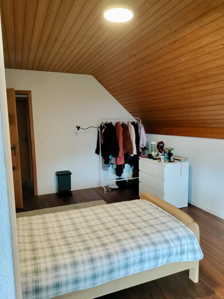 Cozy Room in a Well-Maintained Detached House with Garden