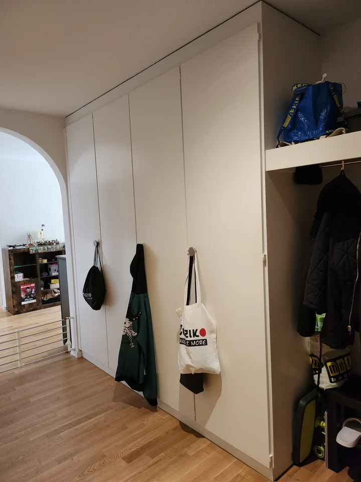 GROSSE WOHNUNG NÄHE BADEN