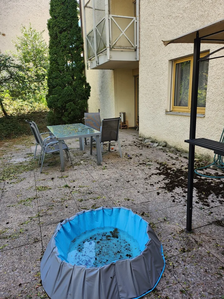 GROSSE WOHNUNG NÄHE BADEN