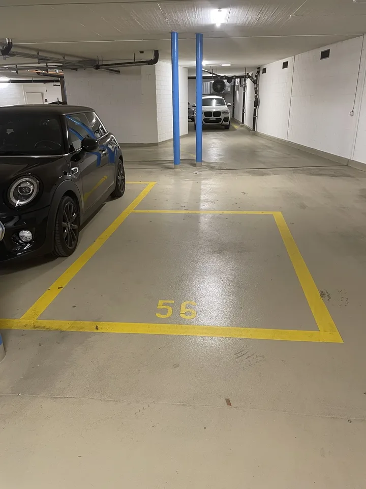 Sichern Sie sich Ihren Garagenstellplatz für Kleinwagen (Smart-Grösse) für nur CHF 140.00 pro Monat! – foto 5 di 9