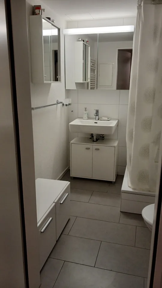 02 Zimmer Wohnung