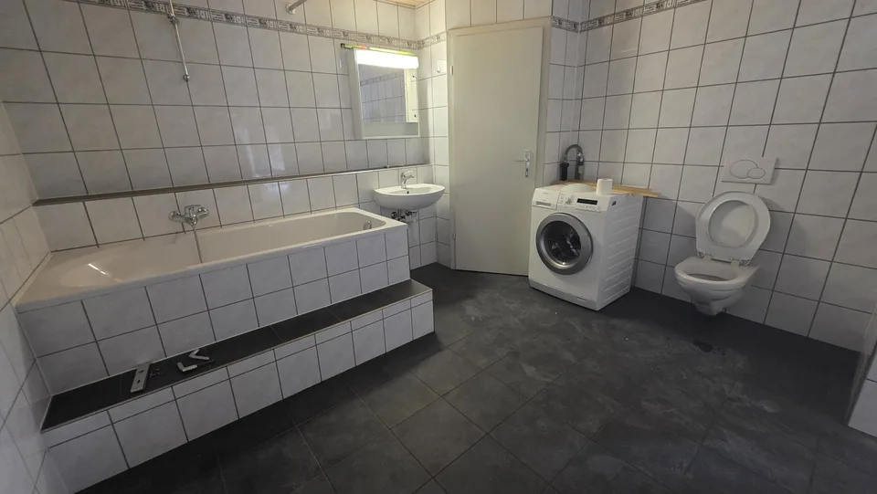 Grosszügige 3-Zimmer-Wohnung mit 110 m² – Dürnten (ZH)