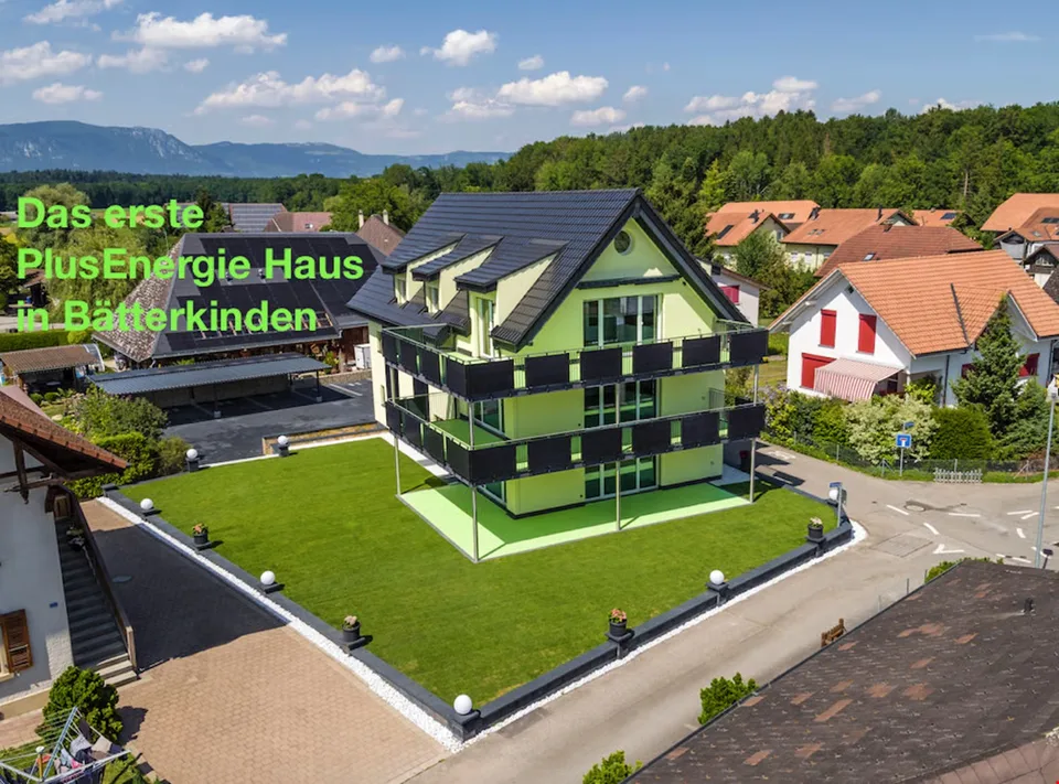 "Grosse Dachwohnung mit Balkon inklusive Galerie in PlusEnergie-Haus"