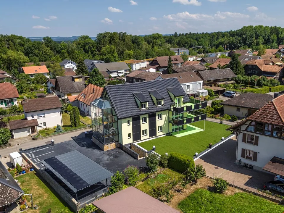 "Grosse Dachwohnung mit Balkon inklusive Galerie in PlusEnergie-Haus"