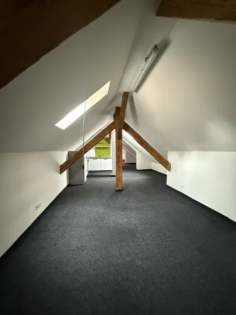 Gewerberaum mit besonderem Dachgeschoss-Charme – Foto 5 von 9
