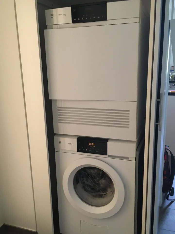 Attraktive 4.5-Zimmer-Wohnung mit Balkon und eigenem Waschturm – Foto 3 von 8
