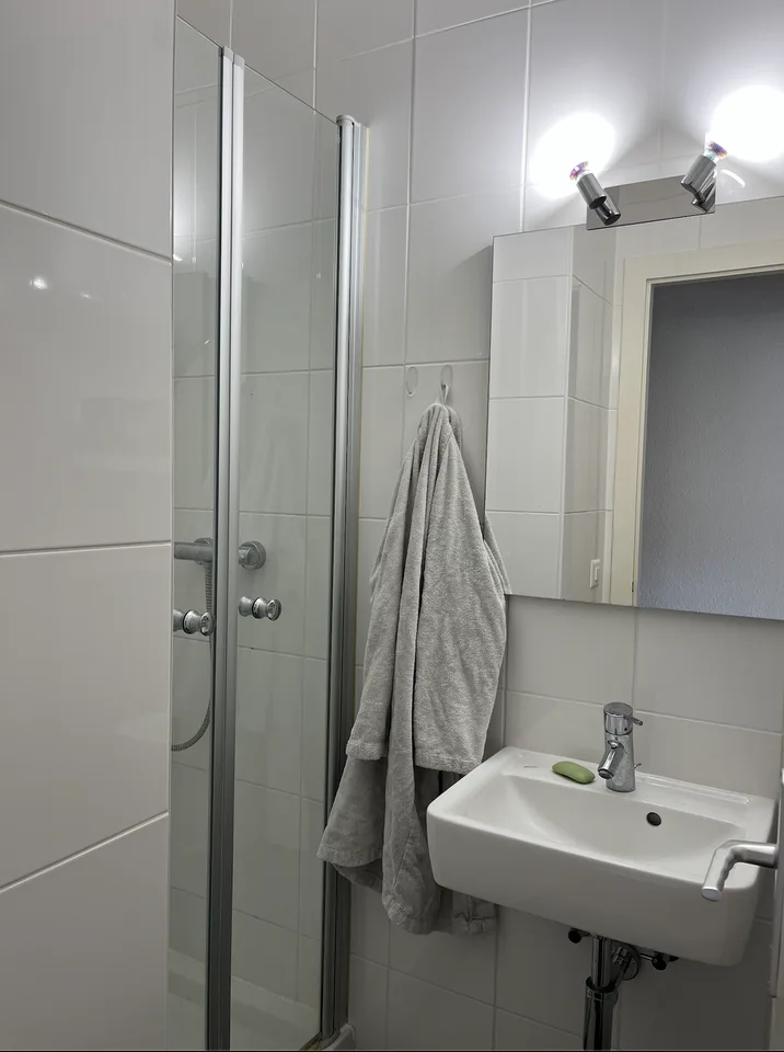 Geräumige 6-Zimmer-Wohnung (4 Schlafzimmer und Doppelsalon) mit Aussicht in Pully