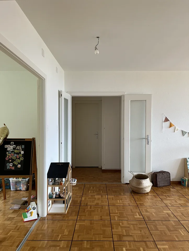 Geräumige 6-Zimmer-Wohnung (4 Schlafzimmer und Doppelsalon) mit Aussicht in Pully