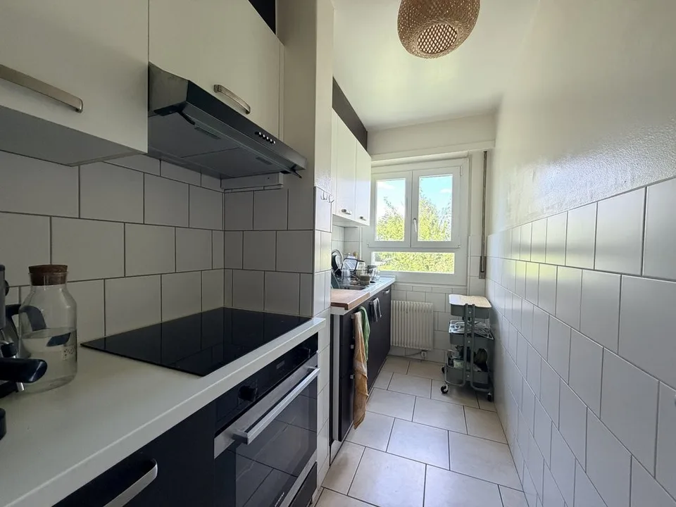 Zu vermieten 2.5-Zimmer-Wohnung im oberen Erdgeschoss