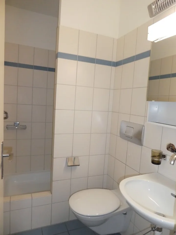 Schöne 3.5-Zimmerwohnung mit Balkon – Foto 6 von 7